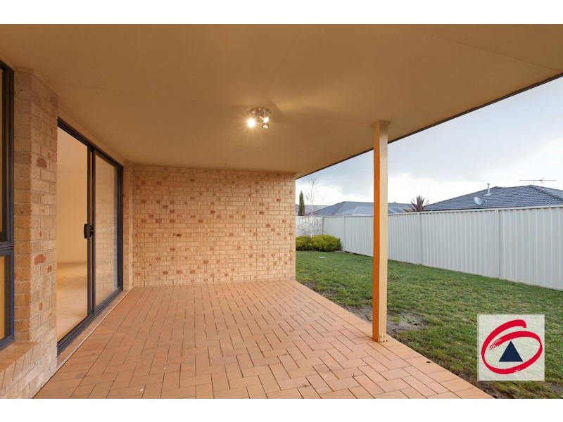 1 Stokes Green, Pakenham VIC 3810