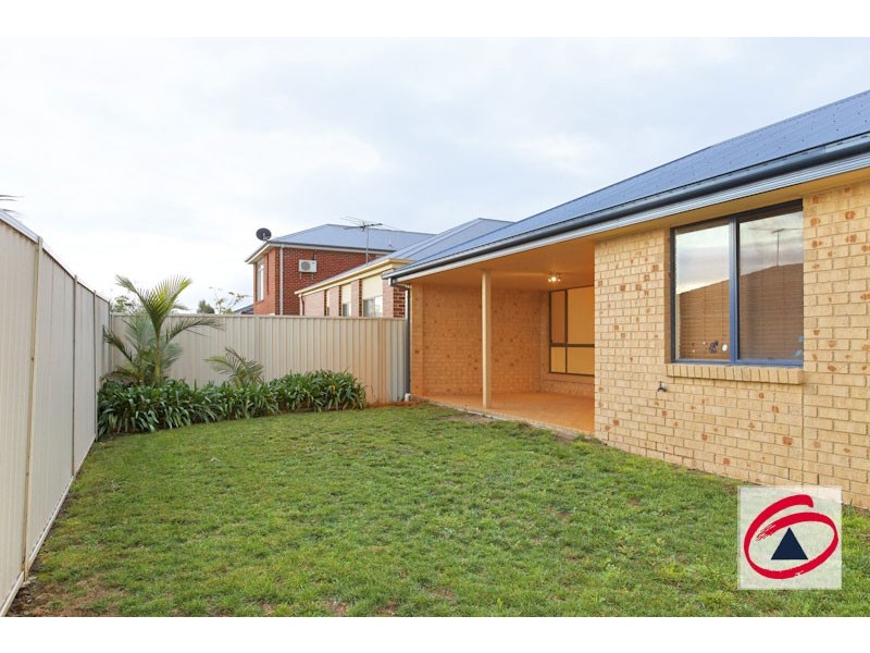 1 Stokes Green, Pakenham VIC 3810