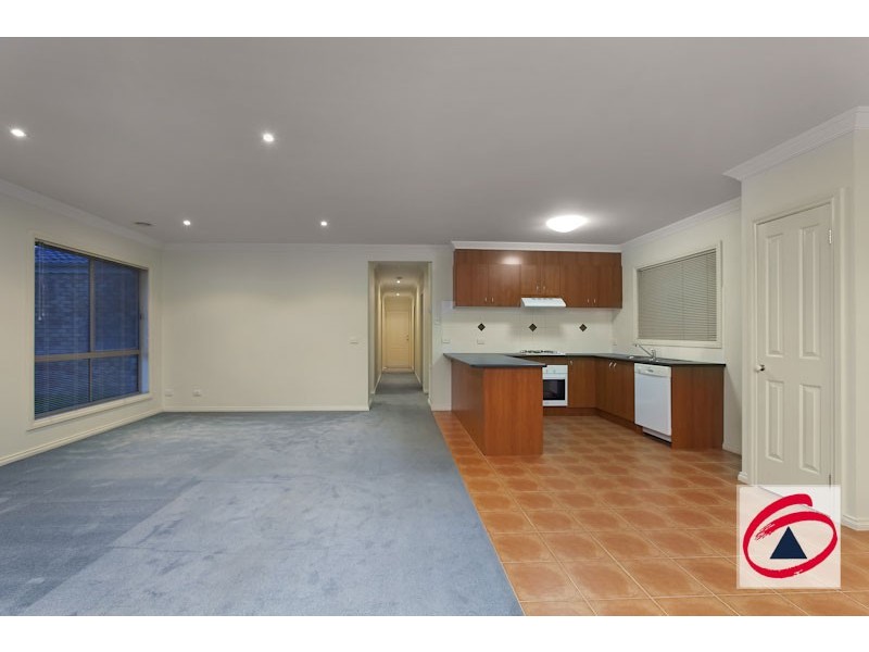 30 Ashwood Grove, Pakenham VIC 3810