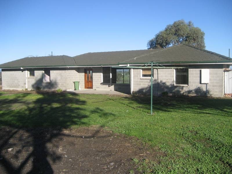 695 Railway Ave,, Garfield VIC 3814