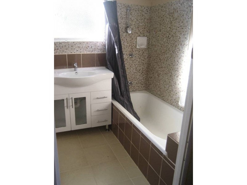 695 Railway Ave,, Garfield VIC 3814