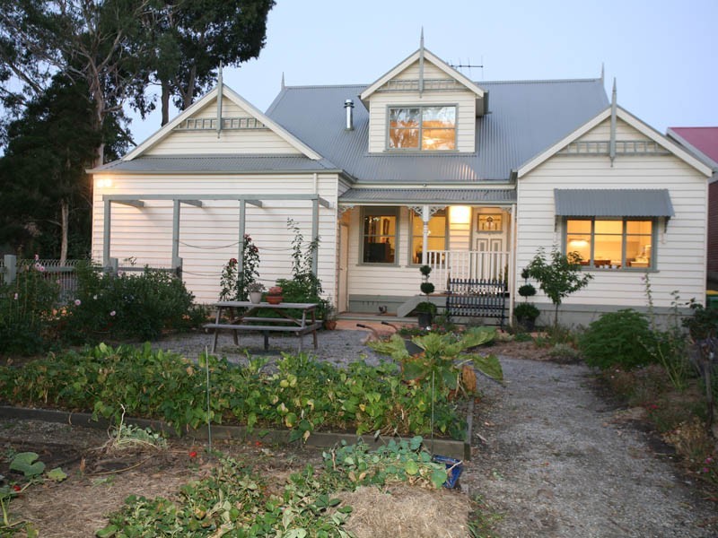 . Wood Street, Beaconsfield VIC 3807