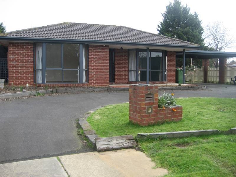 28 Bridal Place, Pakenham VIC 3810