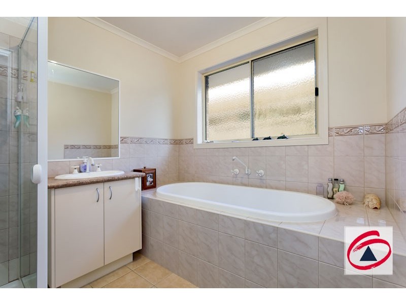 20 Spring Circuit, Pakenham VIC 3810