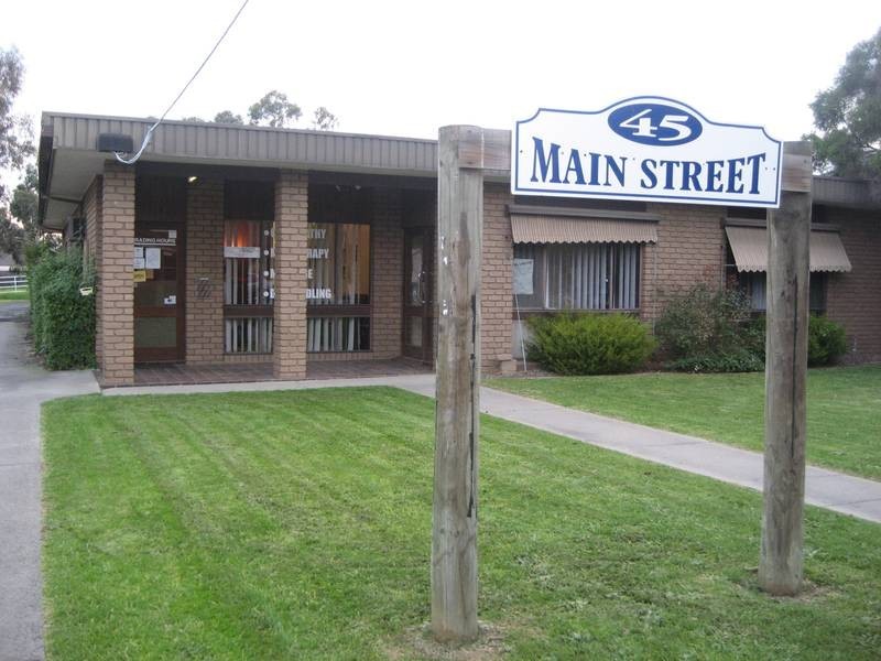 45 Main Street, Pakenham VIC 3810