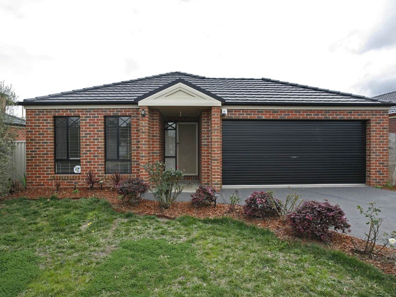 10 Barwon Drive, Pakenham VIC 3810