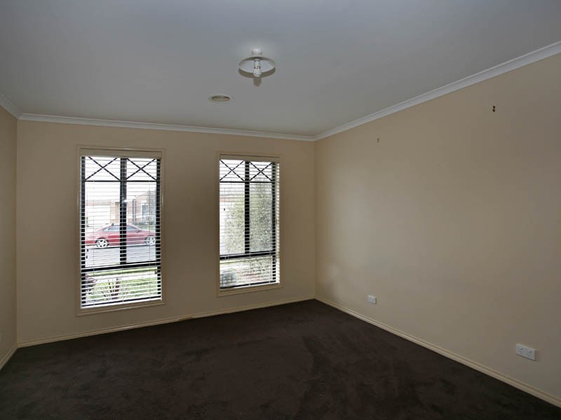 10 Barwon Drive, Pakenham VIC 3810