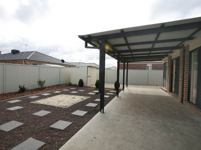 10 Barwon Drive, Pakenham VIC 3810