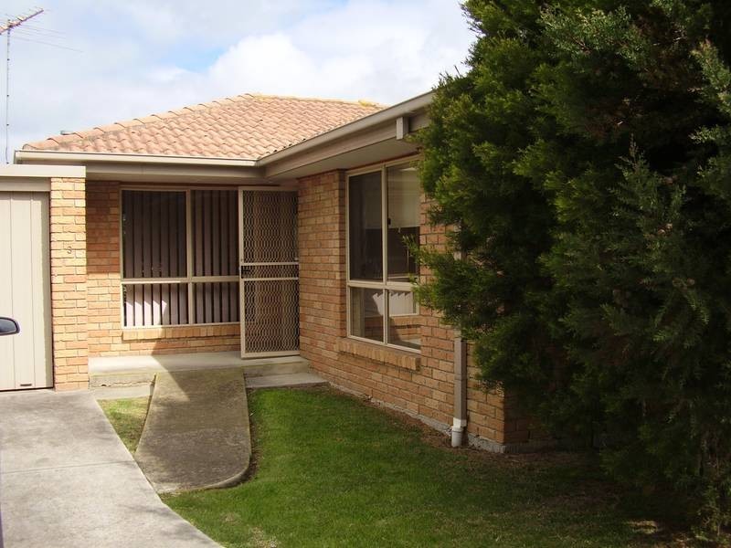 3/1 Princes Highway, Pakenham VIC 3810