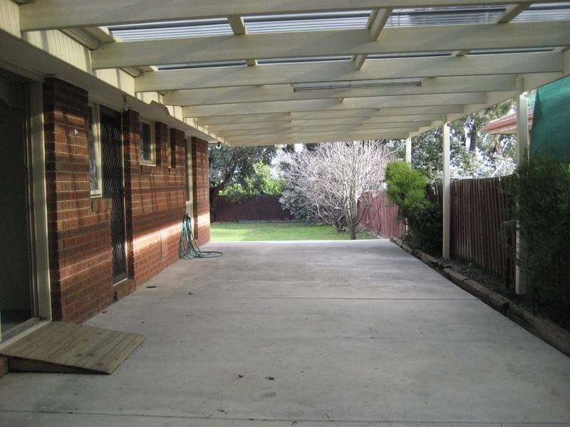 15 Smethurst Avenue, Pakenham VIC 3810