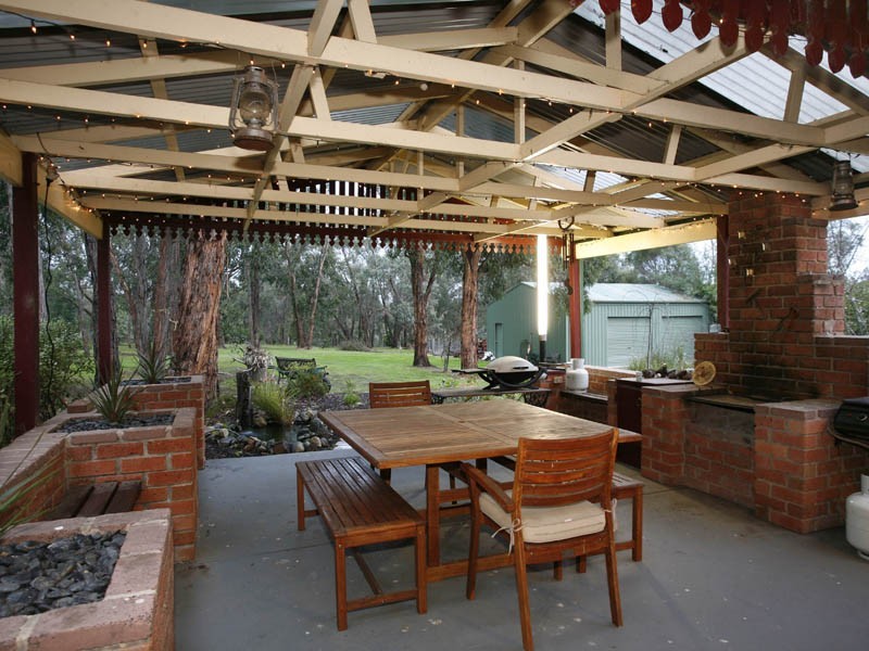 12 Chambers Road, Bunyip VIC 3815