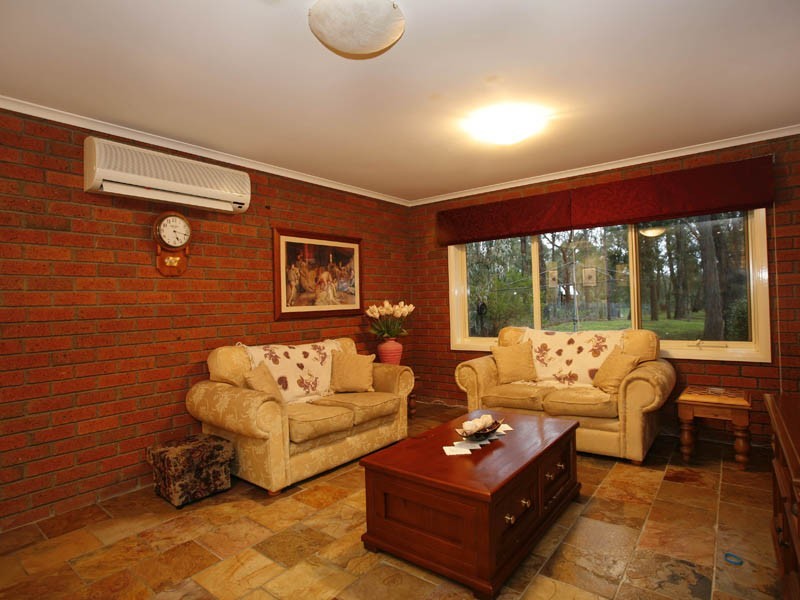 12 Chambers Road, Bunyip VIC 3815