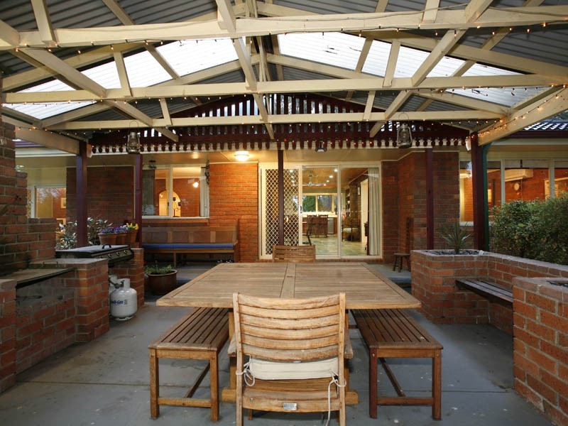 12 Chambers Road, Bunyip VIC 3815