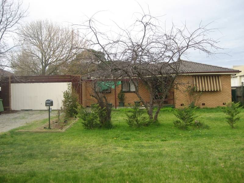 14 Wadsley Ave, Pakenham VIC 3810