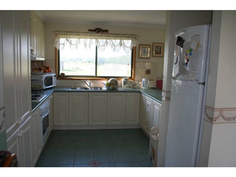 90 Cook Street, Longwarry VIC 3816