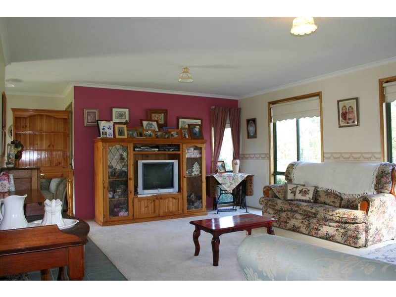 90 Cook Street, Longwarry VIC 3816