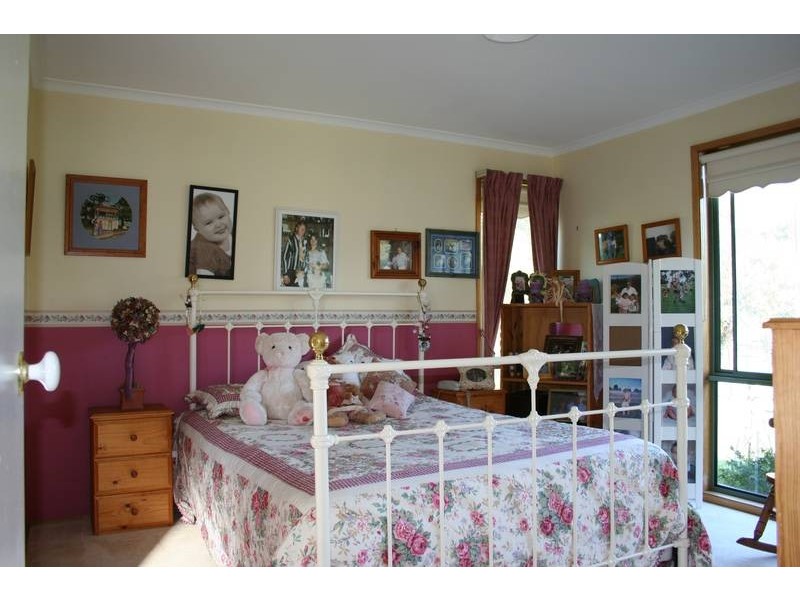 90 Cook Street, Longwarry VIC 3816
