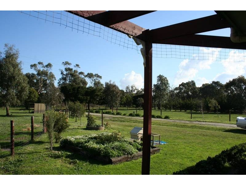 90 Cook Street, Longwarry VIC 3816