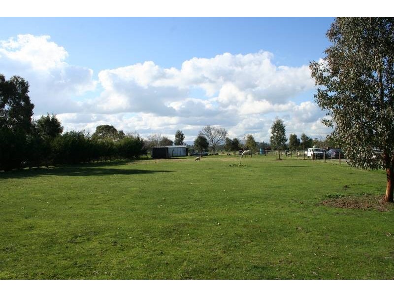 90 Cook Street, Longwarry VIC 3816