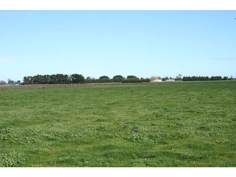 240 Lone Pine Road, Garfield VIC 3814