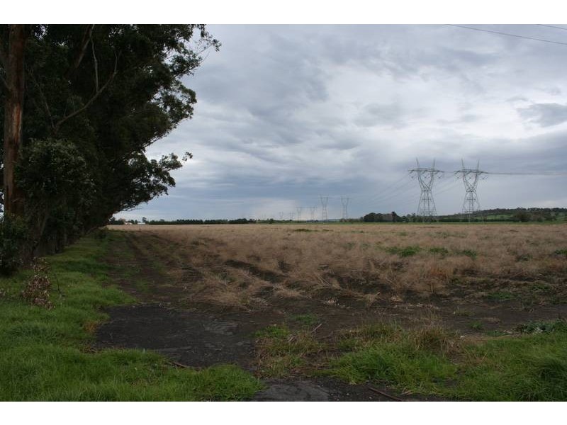 240 Lone Pine Road, Garfield VIC 3814