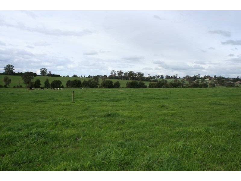 343 McGlones Road, Drouin VIC 3818
