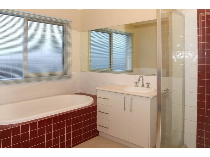 26 Park Boulevard, Pakenham VIC 3810