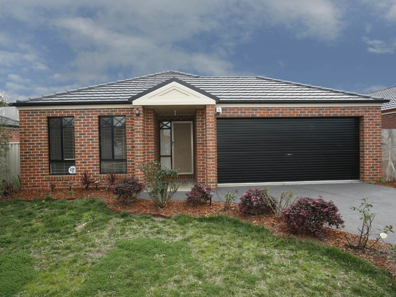 10 Barwon Drive, Pakenham VIC 3810