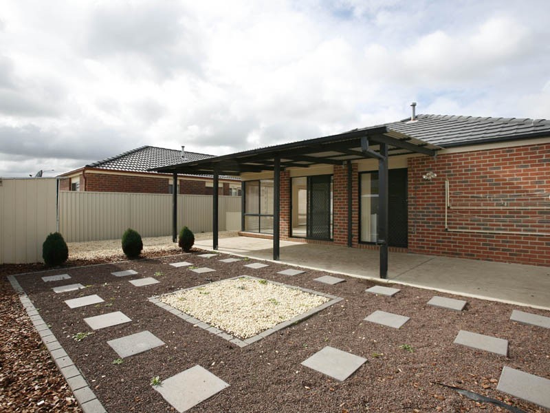 10 Barwon Drive, Pakenham VIC 3810