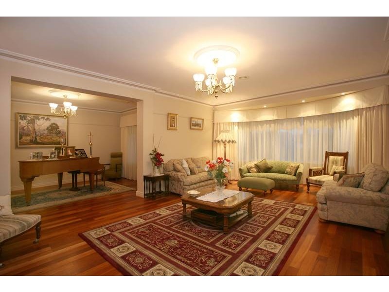 31 Clearwater Drive, Pakenham VIC 3810