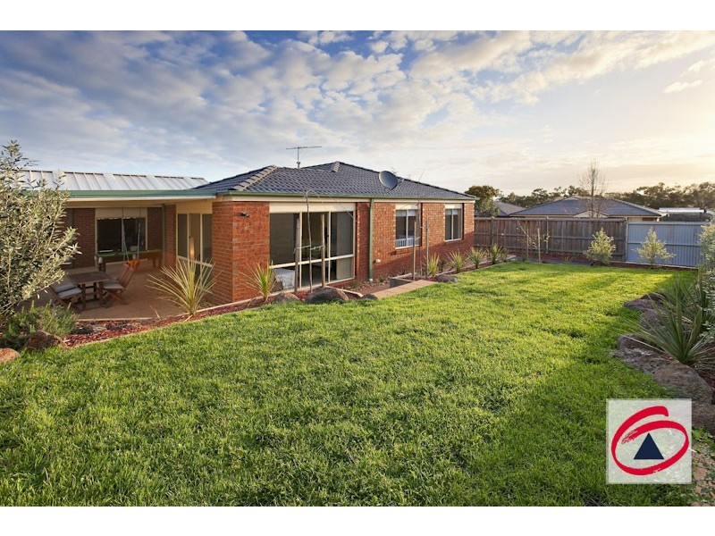 60 Ebony Drive, Pakenham VIC 3810