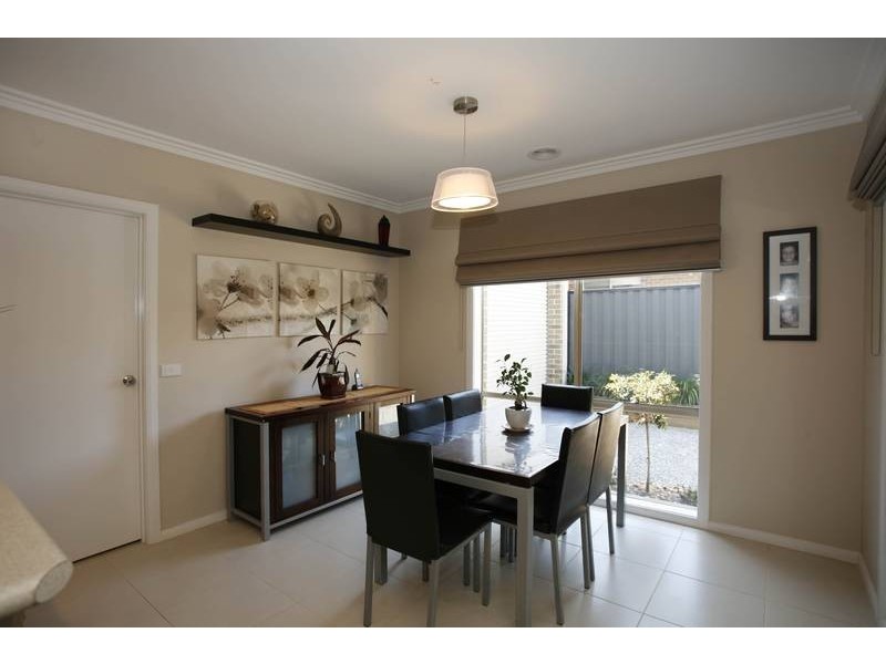 15 Lucerne Circuit, Pakenham VIC 3810