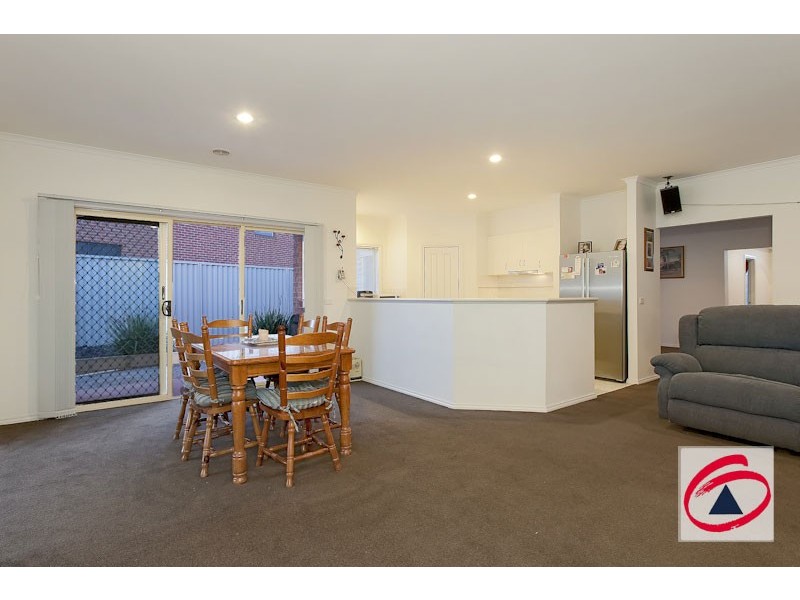 9 Charlotte Pass, Pakenham VIC 3810