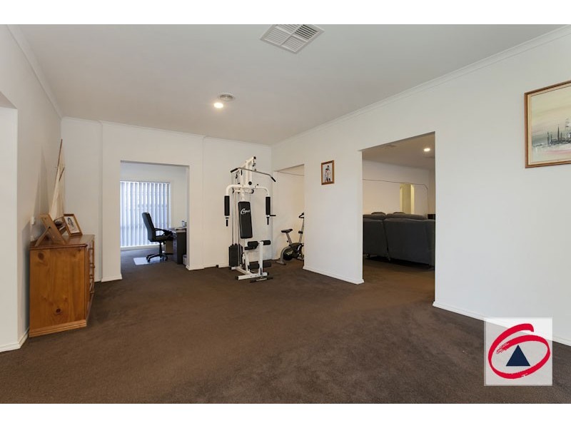 9 Charlotte Pass, Pakenham VIC 3810