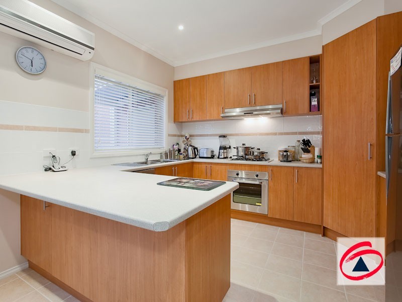 3/33 Princes Highway, Pakenham VIC 3810