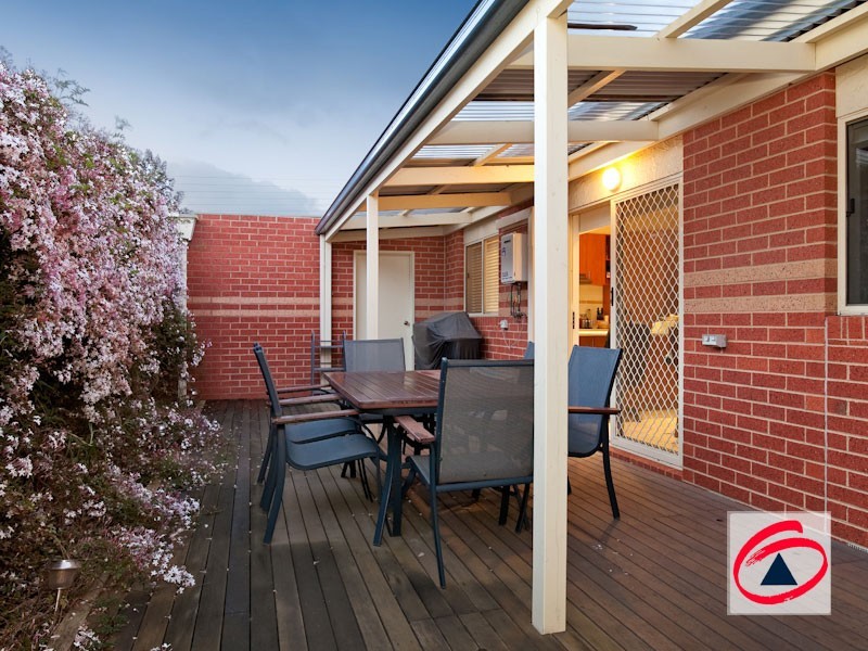 3/33 Princes Highway, Pakenham VIC 3810