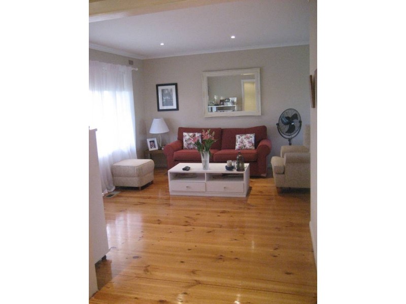 19 Snodgrass Street, Pakenham VIC 3810