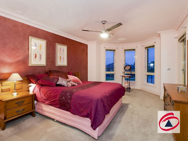 25 Juliet Gardens, Pakenham VIC 3810