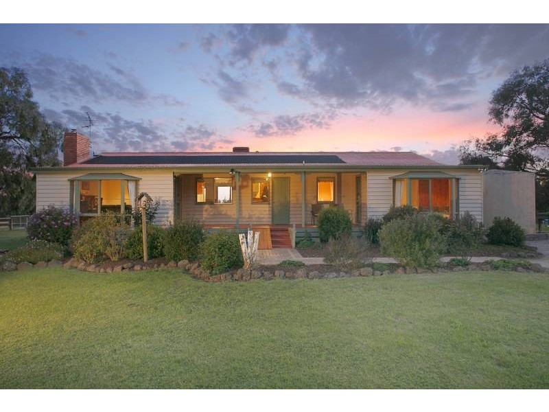 150 Warren Road, Nar Nar Goon North VIC 3812