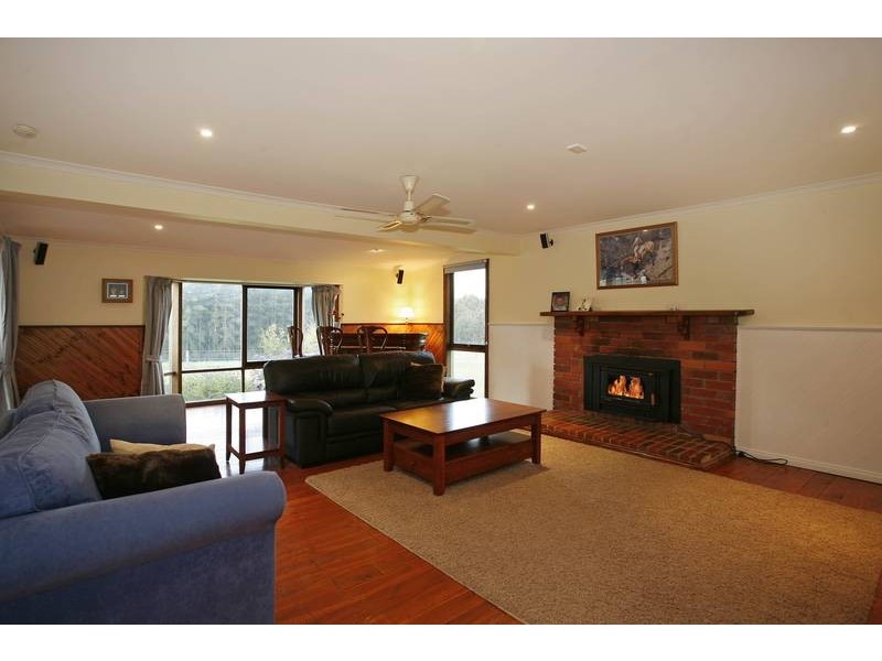 150 Warren Road, Nar Nar Goon North VIC 3812