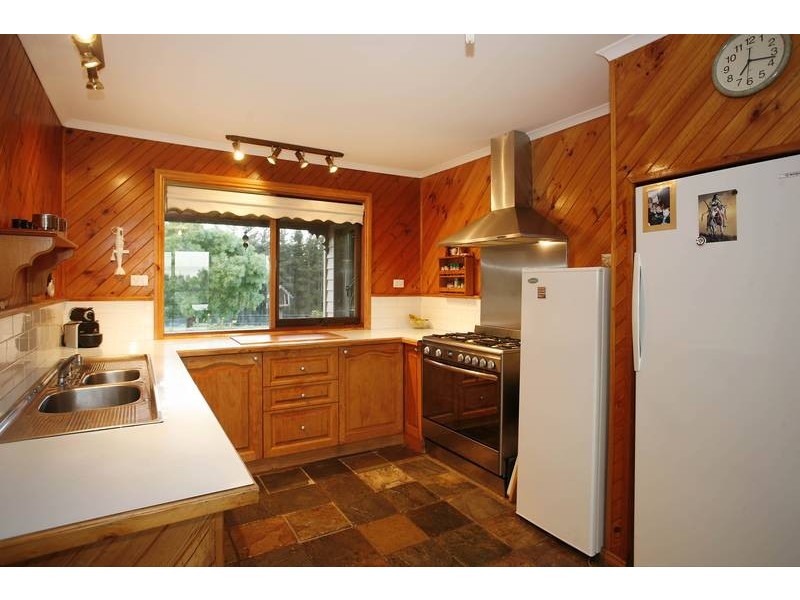 150 Warren Road, Nar Nar Goon North VIC 3812