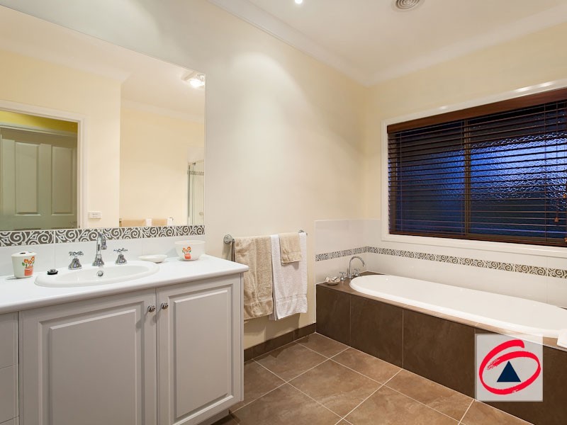 325 Fogarty Road, Maryknoll VIC 3812