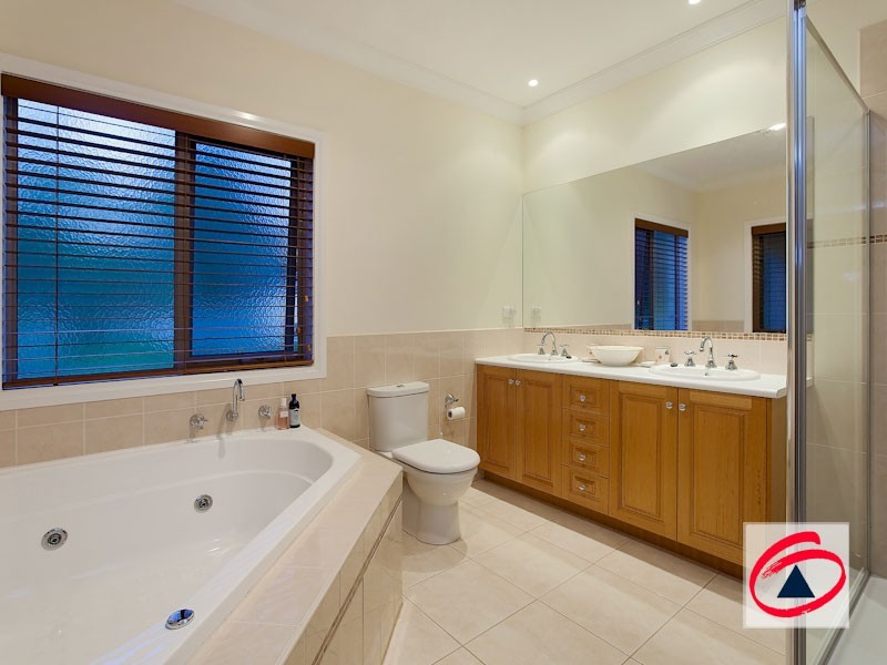 325 Fogarty Road, Maryknoll VIC 3812
