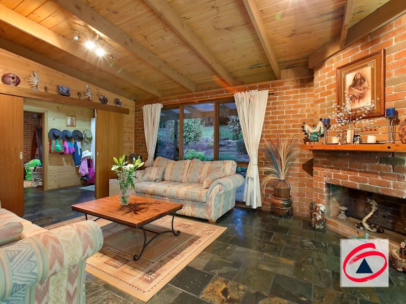 84 Bourkes Creek Road, Pakenham Upper VIC 3810