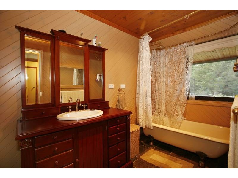 150 Warren Road, Nar Nar Goon North VIC 3812