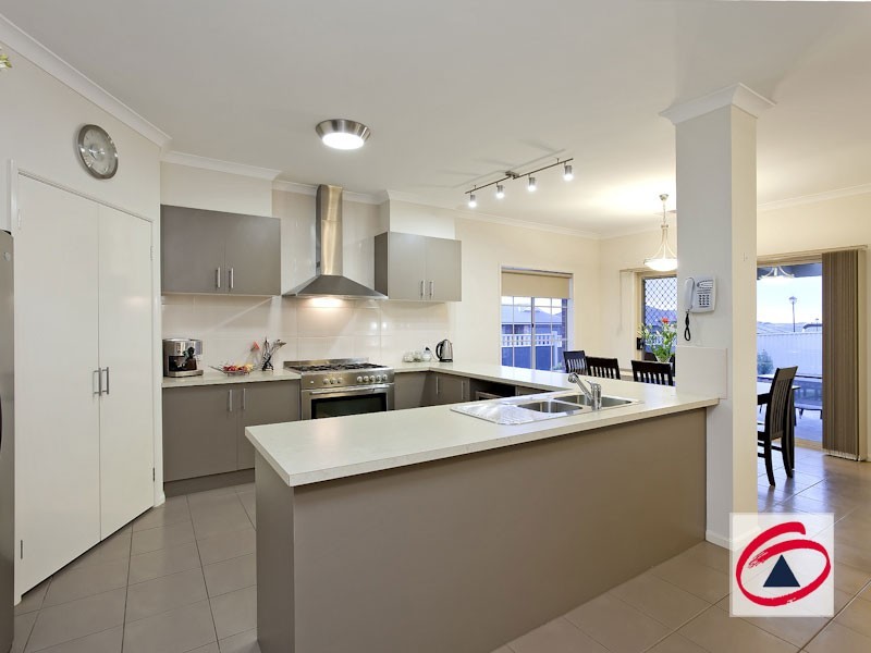 25 Arbour Rise, Pakenham VIC 3810