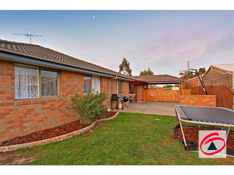 6 Isaac Court, Pakenham VIC 3810