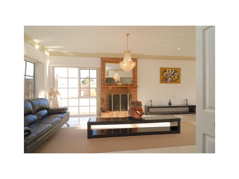 23 Tuscany Rise, Pakenham VIC 3810