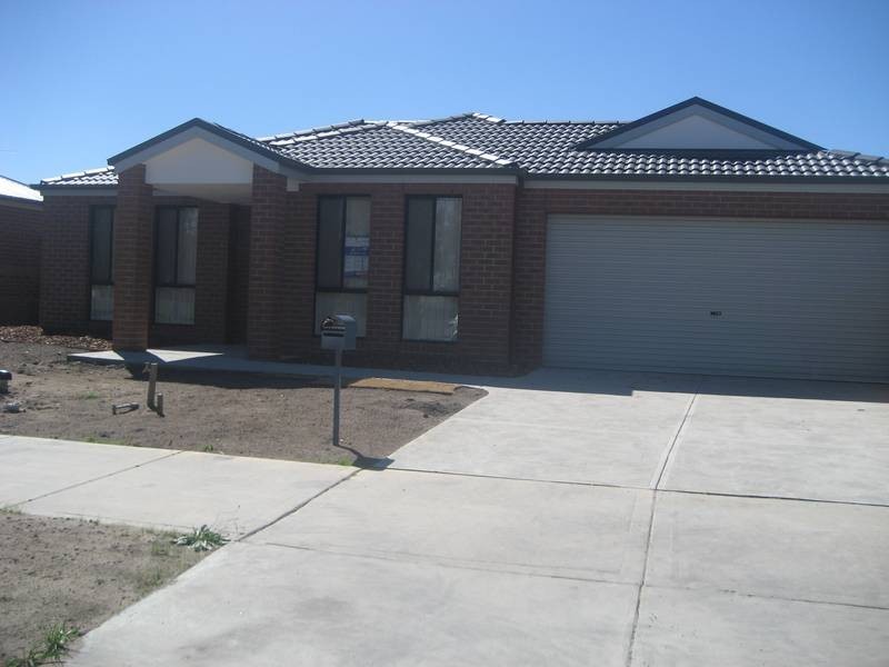 25 Syme Road, Pakenham VIC 3810