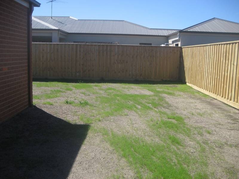 25 Syme Road, Pakenham VIC 3810